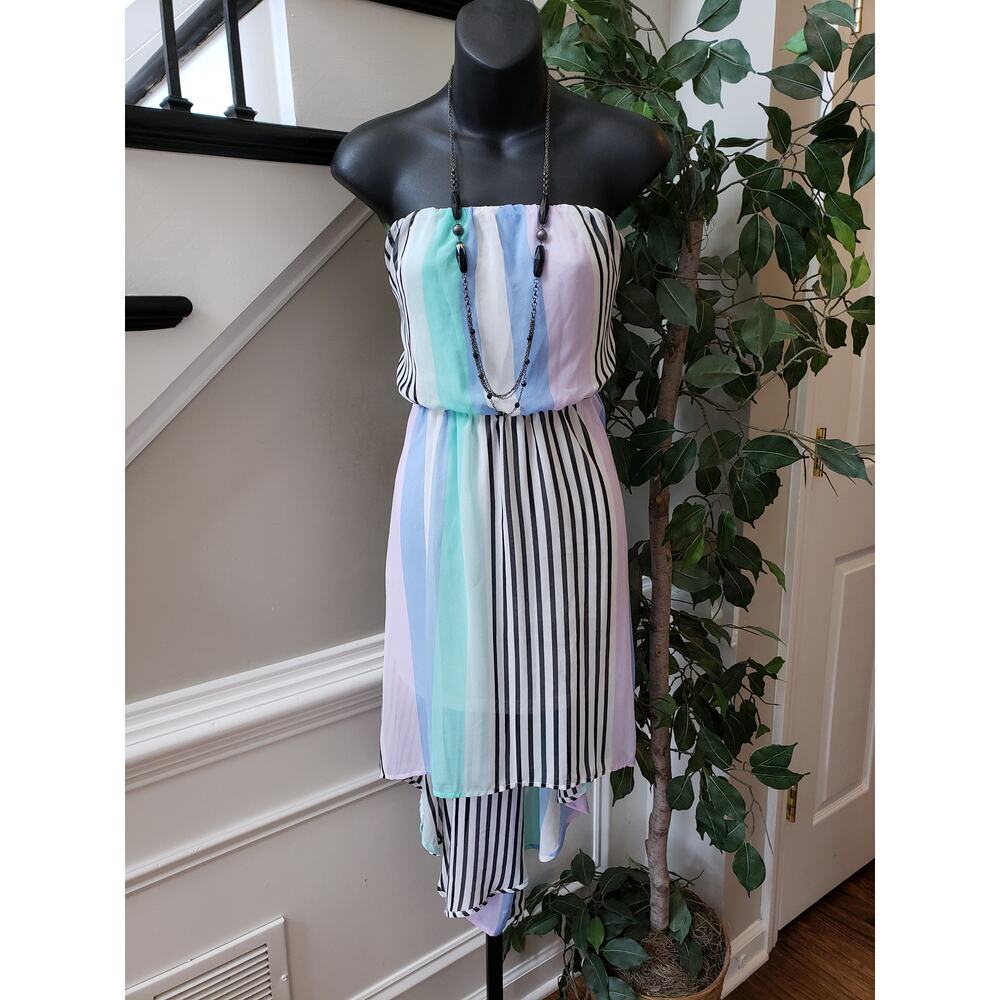 Iris Basic Fit & Flare Dress Women's Medium White Black Striped Off The Shoulder
